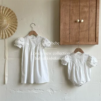 סגנון קוריאני אחות בגדים פרחוני תחרה, רקמה ילדות קטנות רומפר שרוול קצר תינוק לבן שמלת תחרה שמלות ערב ילדים
